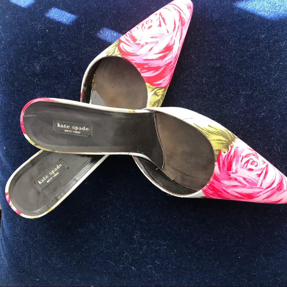 KATE SPADE HEALS 🌼🌸🌺🌻9B floral